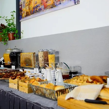 Almina イスタンブール