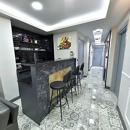 Hotel Almina 3*
