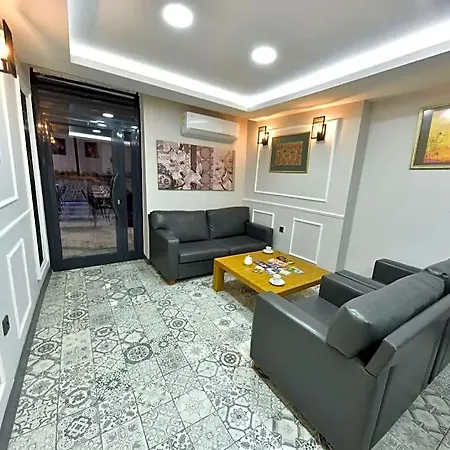 Almina Hotel