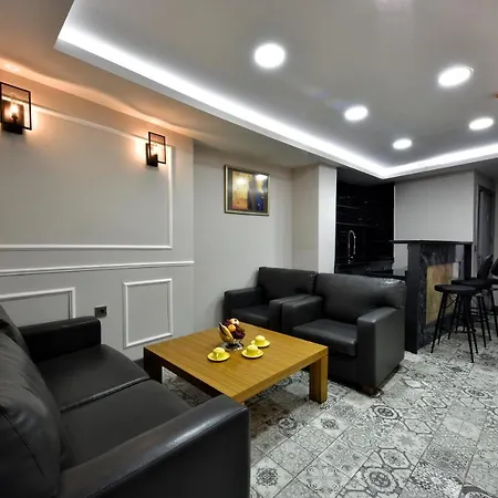 Almina イスタンブール