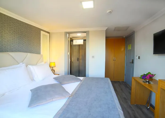 Отель Almina Стамбул