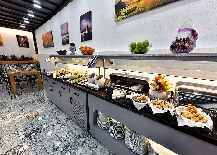 Отель Almina 3*