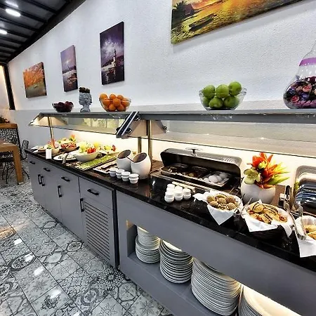 Hotell Almina 3*